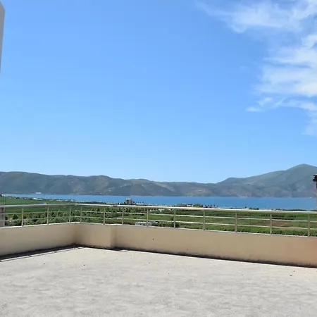 360 Degree Sea & Mountain Panorama View With Grand Terrace Apartmán *
